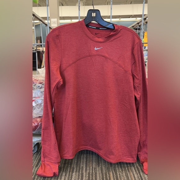 NWT Nike Women’s Medium Running Shirt with Pockets - Picture 1 of 6